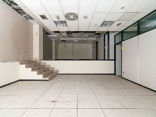 Locales en C/ Eduardo Iglesias, Vigo (Pontevedra) 69