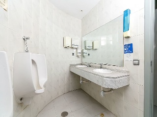 Locales en C/ Eduardo Iglesias, Vigo (Pontevedra) 76
