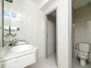 Locales en C/ Eduardo Iglesias, Vigo (Pontevedra) 77