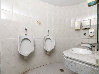 Locales en C/ Eduardo Iglesias, Vigo (Pontevedra) 79