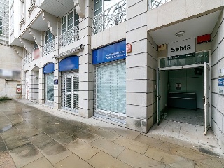 Locales en C/ Eduardo Iglesias, Vigo (Pontevedra) 80