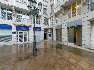 Locales en C/ Eduardo Iglesias, Vigo (Pontevedra) 83