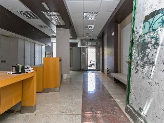 Local comercial en C/ Mossen Jacint Verdagues 12