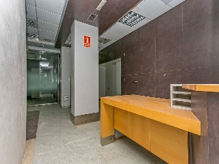 Local comercial en C/ Mossen Jacint Verdagues 13
