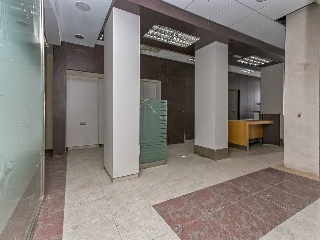 Local comercial en C/ Mossen Jacint Verdagues 17