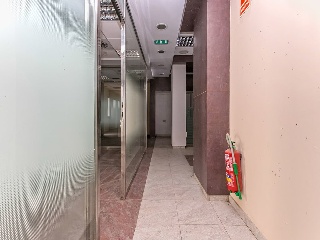 Local comercial en C/ Mossen Jacint Verdagues 23
