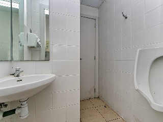 Local comercial en C/ Mossen Jacint Verdagues 28