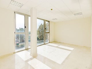 Oficinas en Urbanización Parque de Guadarranque 17