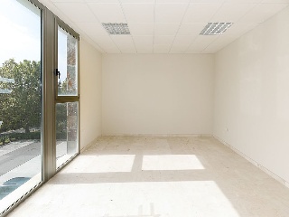 Oficinas en Urbanización Parque de Guadarranque 19