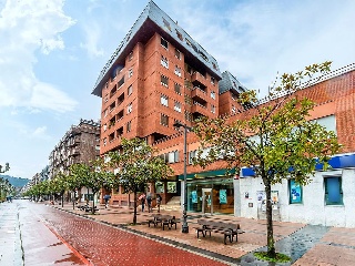 Local en Av Navarra  16