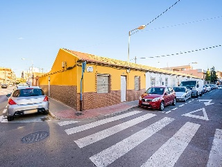 Local en C/ Javea, Alicante 54
