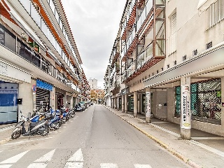 Local comercial en Av Catalunya 4