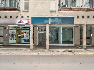 Local comercial en Av Catalunya 5