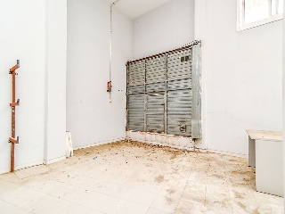 Local comercial en Av Catalunya 7