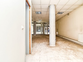 Local comercial en Av Catalunya 11