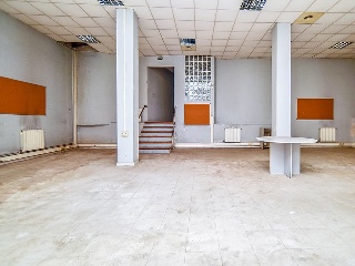 Local comercial en Av Catalunya 15