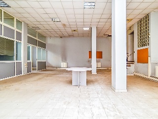 Local comercial en Av Catalunya 17