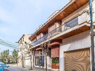 61989-0001 38