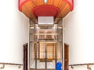 61989-0001 63