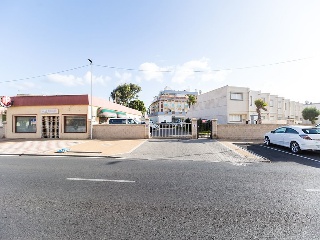 Locales en Av Las Gaviotas 50