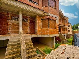 Adosados en construcción en C/ Mariola 33