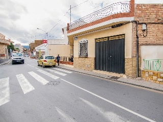 Local en Av. Constitución 46