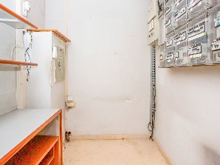 51926-0001 18