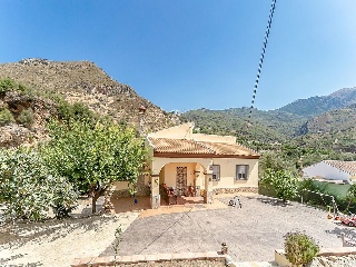 Otros en venta en Alcaucín de 160  m²