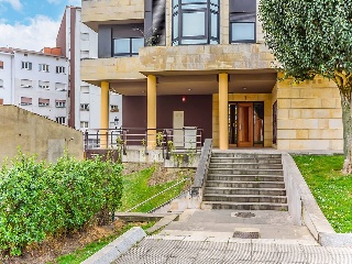 Local en venta en Oviedo de 718  m²