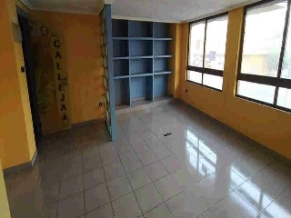 Oficina en Av América  13