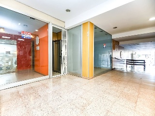 Local en Av Prat de la Riba  2