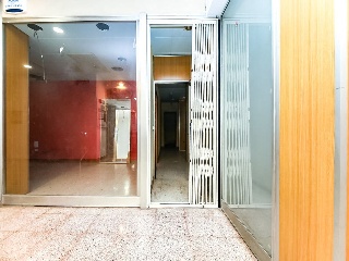 Local en Av Prat de la Riba  4