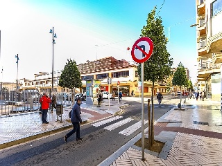 Local en Av Prat de la Riba  24