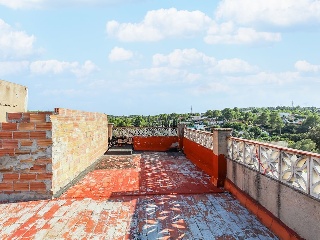 Chalet independiente en Urb. Manous I  28