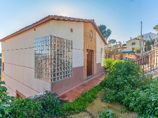 Chalet independiente en C/ Pica D´ Estats 4