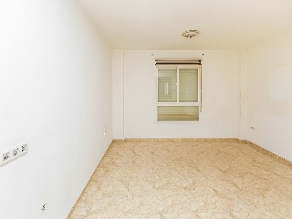Piso con garaje en la Gangosa 31