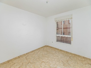 Piso con garaje en la Gangosa 45