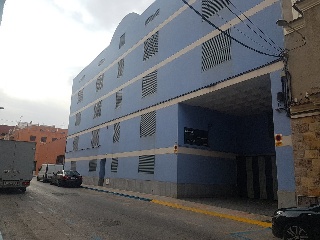 Plazas de Garaje y Trasteros en C/ Sancho Medna 18