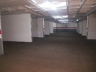 Plazas de Garaje y Trasteros en C/ Sancho Medna 22