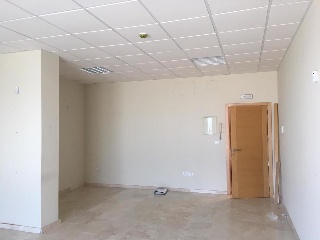 Conjunto de oficinas y plazas de garaje en Av Las Golondrinas 12