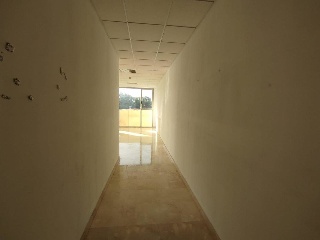Conjunto de oficinas y plazas de garaje en Av Las Golondrinas 26