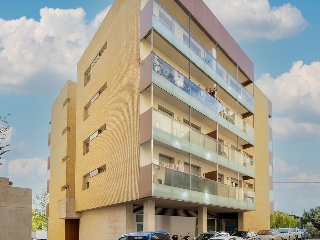 Locales en C/ Menendez Pelayo, Vic 9