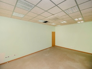 Locales en C/ Menendez Pelayo, Vic 20