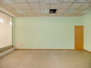 Locales en C/ Menendez Pelayo, Vic 24