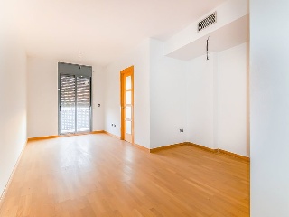 Promoción de viviendas con garajes y trasteros en Bell-lloc d´Urgell 29