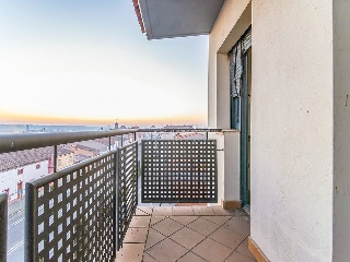 Promoción de viviendas con garajes y trasteros en Bell-lloc d´Urgell 39