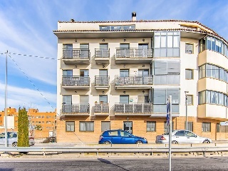 Promoción de viviendas con garajes y trasteros en Bell-lloc d´Urgell 41
