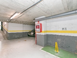 Piso y Garajes en C/ Saragossa, Barcelona 34