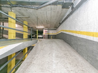 Piso y Garajes en C/ Saragossa, Barcelona 35
