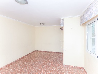 Piso con anejos en Tr Guillem de Castro 35